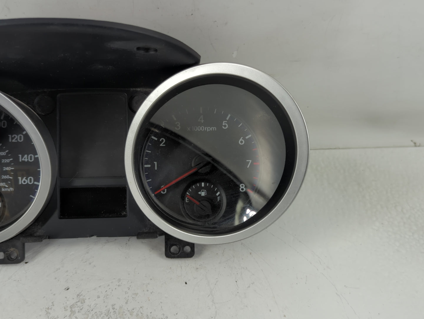 2009-2010 Hyundai Genesis Instrument Cluster Speedometer Gauges P/N:94001-2M310 Fits Fits 2009 2010 OEM Used Auto Parts - Oe