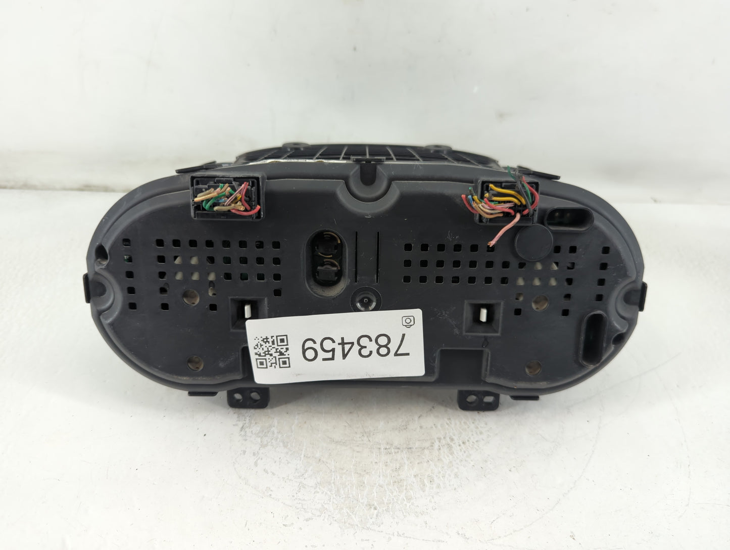 2009-2010 Hyundai Genesis Instrument Cluster Speedometer Gauges P/N:94001-2M310 Fits Fits 2009 2010 OEM Used Auto Parts - Oe