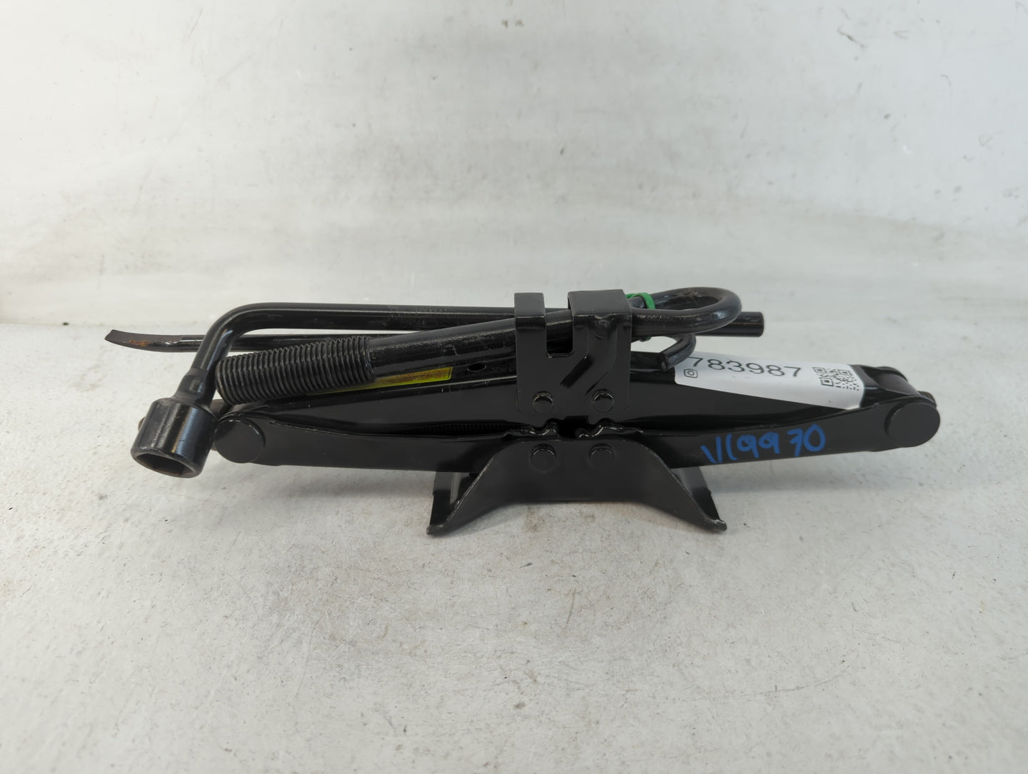 2010 Hyundai Genesis Spare Scissor Car Jack - Oemusedautoparts1.com