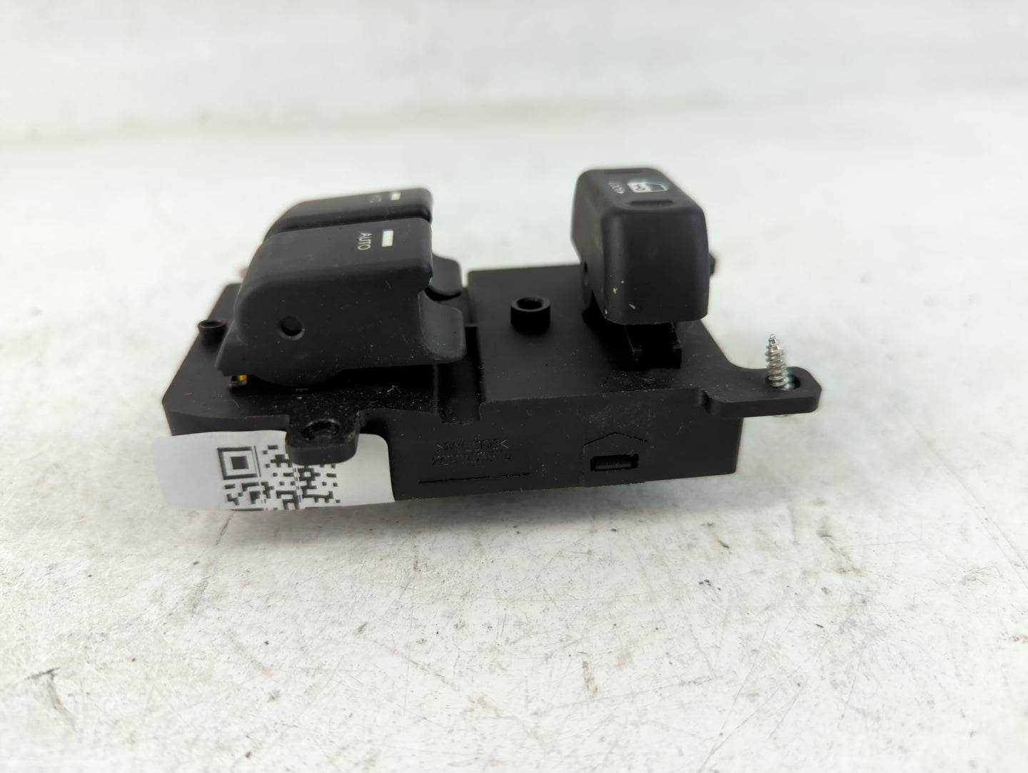 2009-2010 Hyundai Genesis Master Power Window Switch Replacement Driver Side Left P/N:M82750-2M0009P Fits Fits 2009 2010 OEM