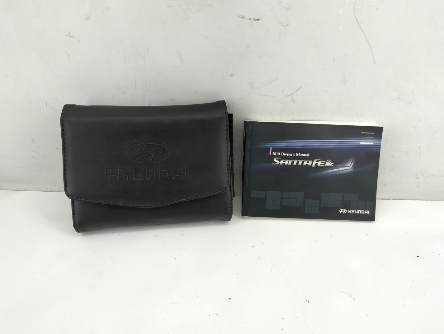 2010 Hyundai Santa Fe Owners Manual Book Guide OEM Used Auto Parts - Oemusedautoparts1.com