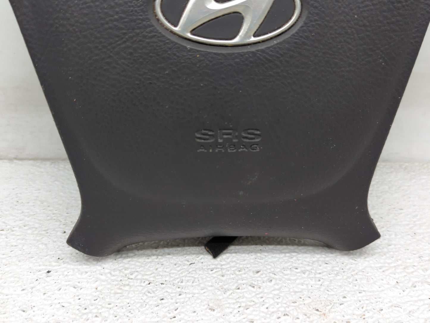 2010-2012 Hyundai Santa Fe Air Bag Driver Left Steering Wheel Mounted - Oemusedautoparts1.com