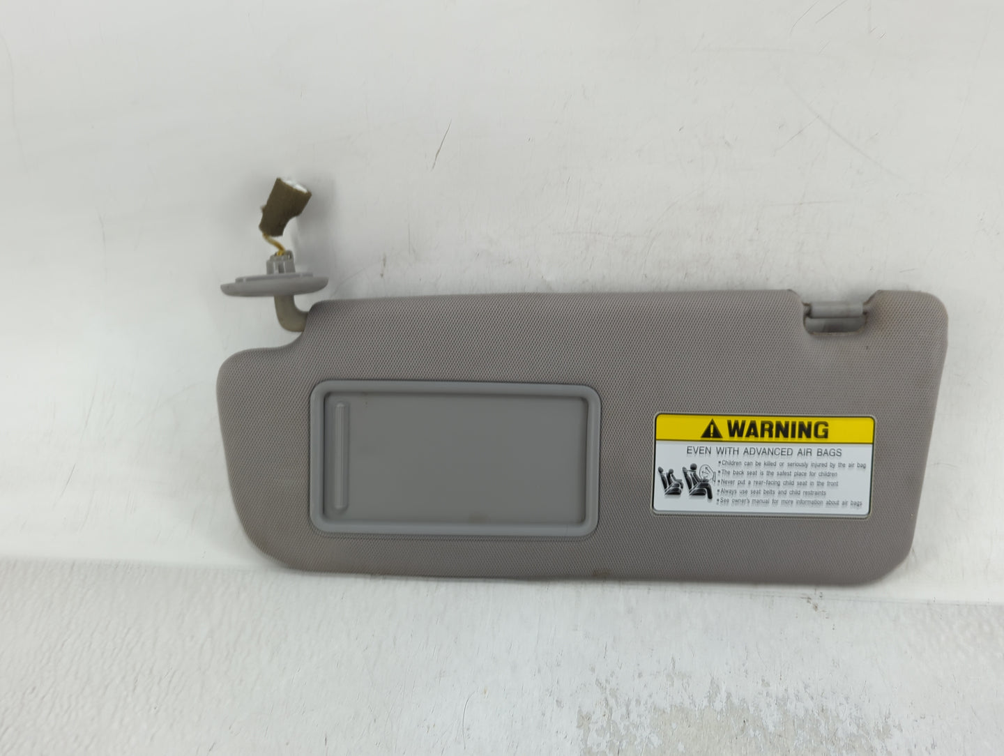 2010-2012 Hyundai Santa Fe Sun Visor Shade Replacement Driver Left Mirror Fits Fits 2010 2011 2012 OEM Used Auto Parts - Oem
