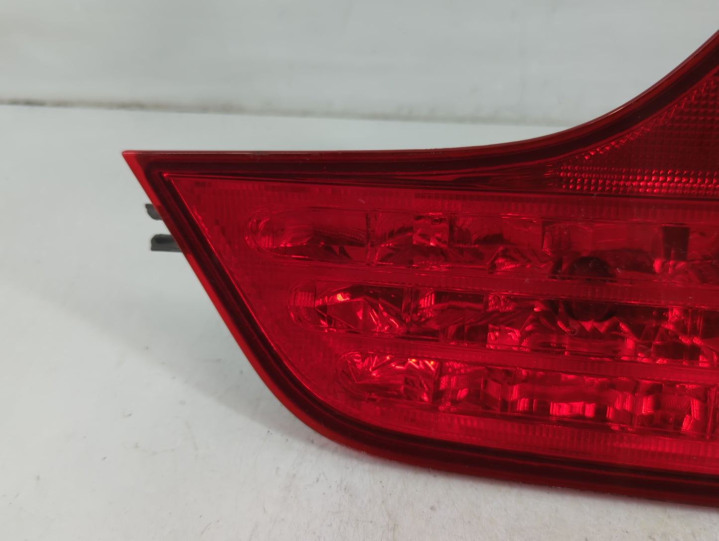 2010-2012 Hyundai Santa Fe Tail Light Assembly Driver Left OEM Fits Fits 2010 2011 2012 OEM Used Auto Parts - Oemusedautopar