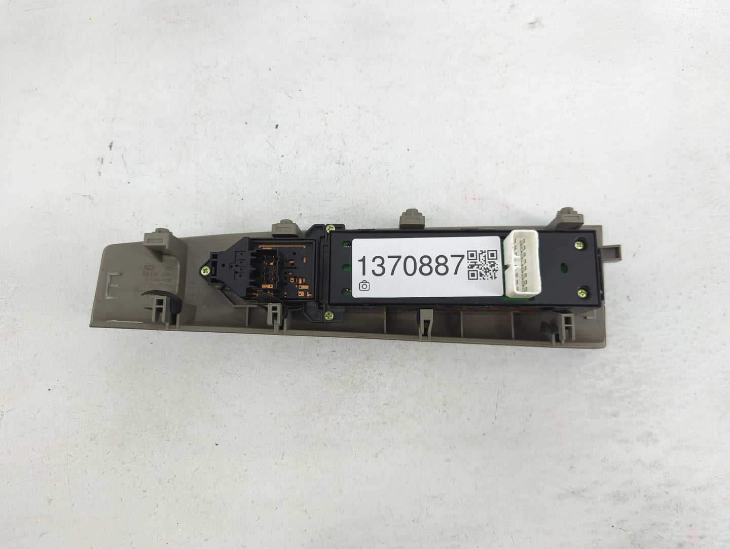 2010-2012 Hyundai Santa Fe Master Power Window Switch Replacement Driver Side Left P/N:93570-2B120BS Fits Fits 2010 2011 201