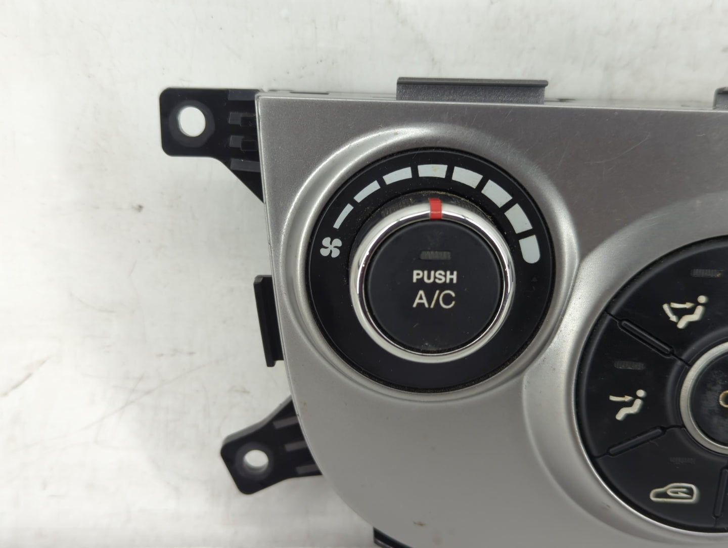 2010-2012 Hyundai Santa Fe Climate Control Module Temperature AC/Heater Replacement Fits Fits 2010 2011 2012 OEM Used Auto P