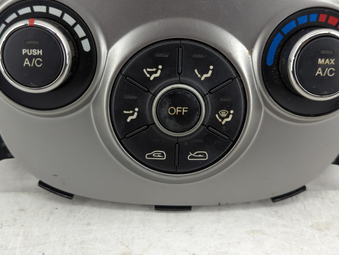 2010-2012 Hyundai Santa Fe Climate Control Module Temperature AC/Heater Replacement Fits Fits 2010 2011 2012 OEM Used Auto P