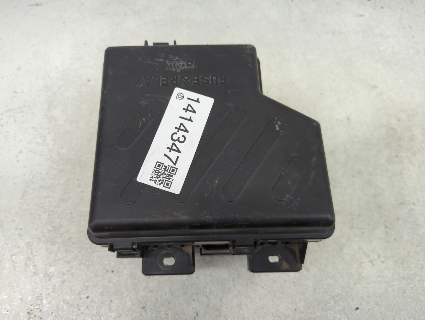 2010-2012 Hyundai Santa Fe Fusebox Fuse Box Panel Relay Module Fits Fits 2010 2011 2012 OEM Used Auto Parts - Oemusedautopar