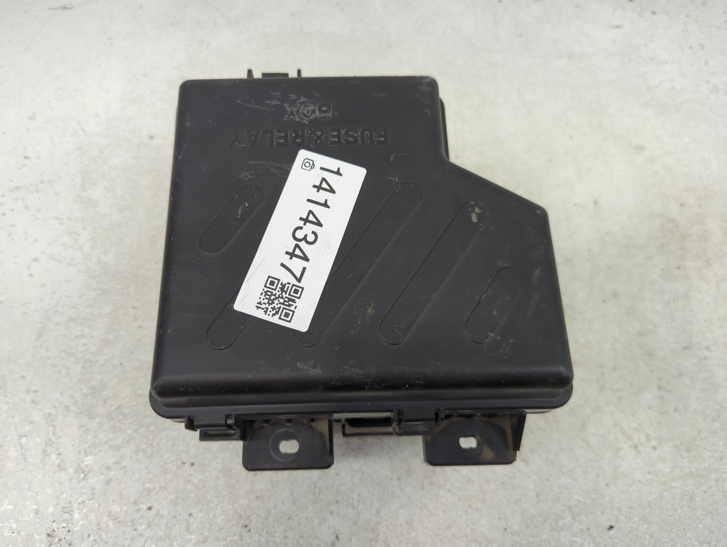 2010-2012 Hyundai Santa Fe Fusebox Fuse Box Panel Relay Module Fits Fits 2010 2011 2012 OEM Used Auto Parts - Oemusedautopar
