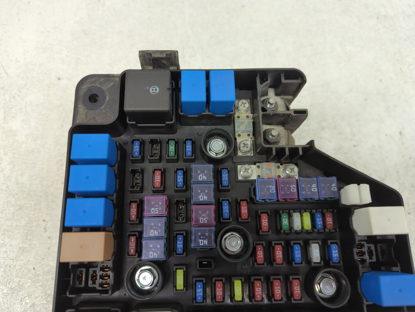 2010-2012 Hyundai Santa Fe Fusebox Fuse Box Panel Relay Module Fits Fits 2010 2011 2012 OEM Used Auto Parts - Oemusedautopar