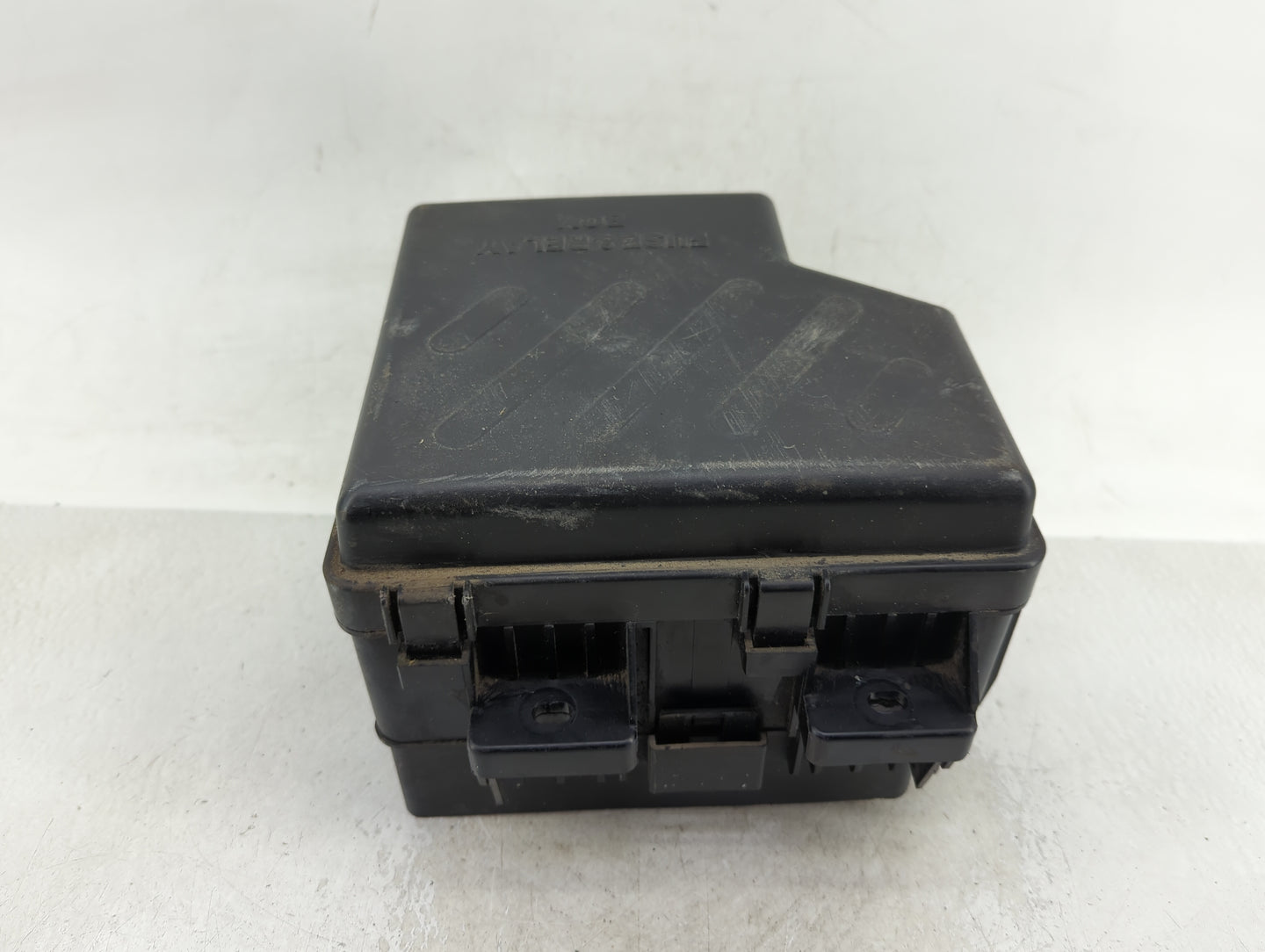 2010-2012 Hyundai Santa Fe Fusebox Fuse Box Panel Relay Module Fits Fits 2010 2011 2012 OEM Used Auto Parts - Oemusedautopar