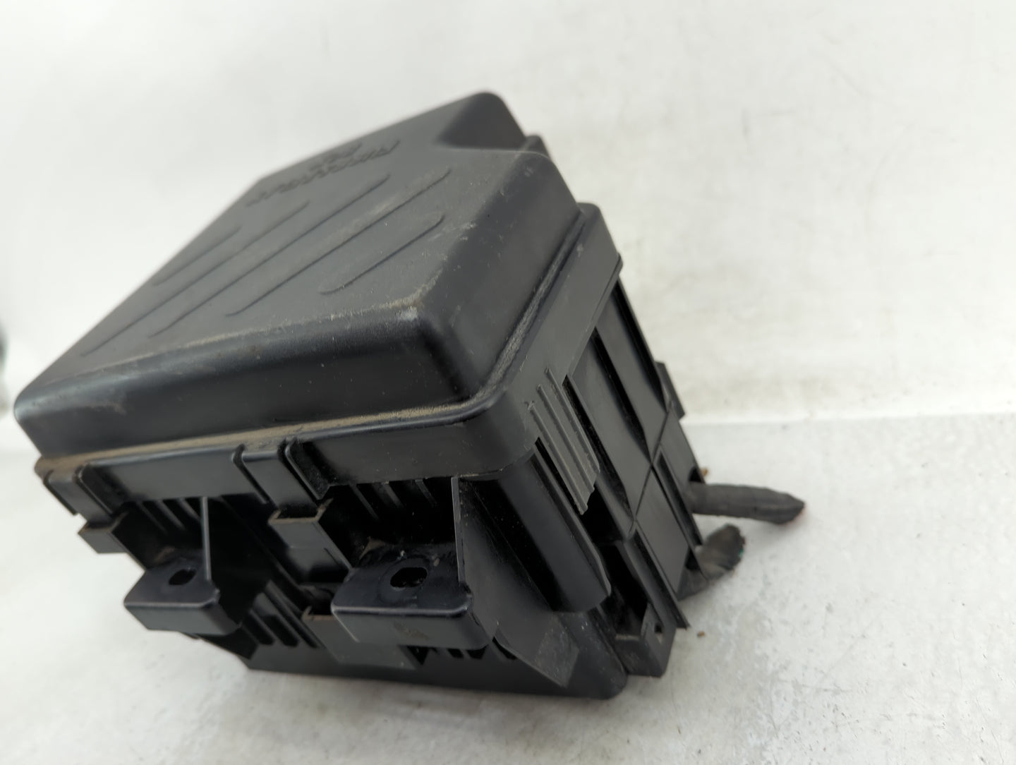 2010-2012 Hyundai Santa Fe Fusebox Fuse Box Panel Relay Module Fits Fits 2010 2011 2012 OEM Used Auto Parts - Oemusedautopar