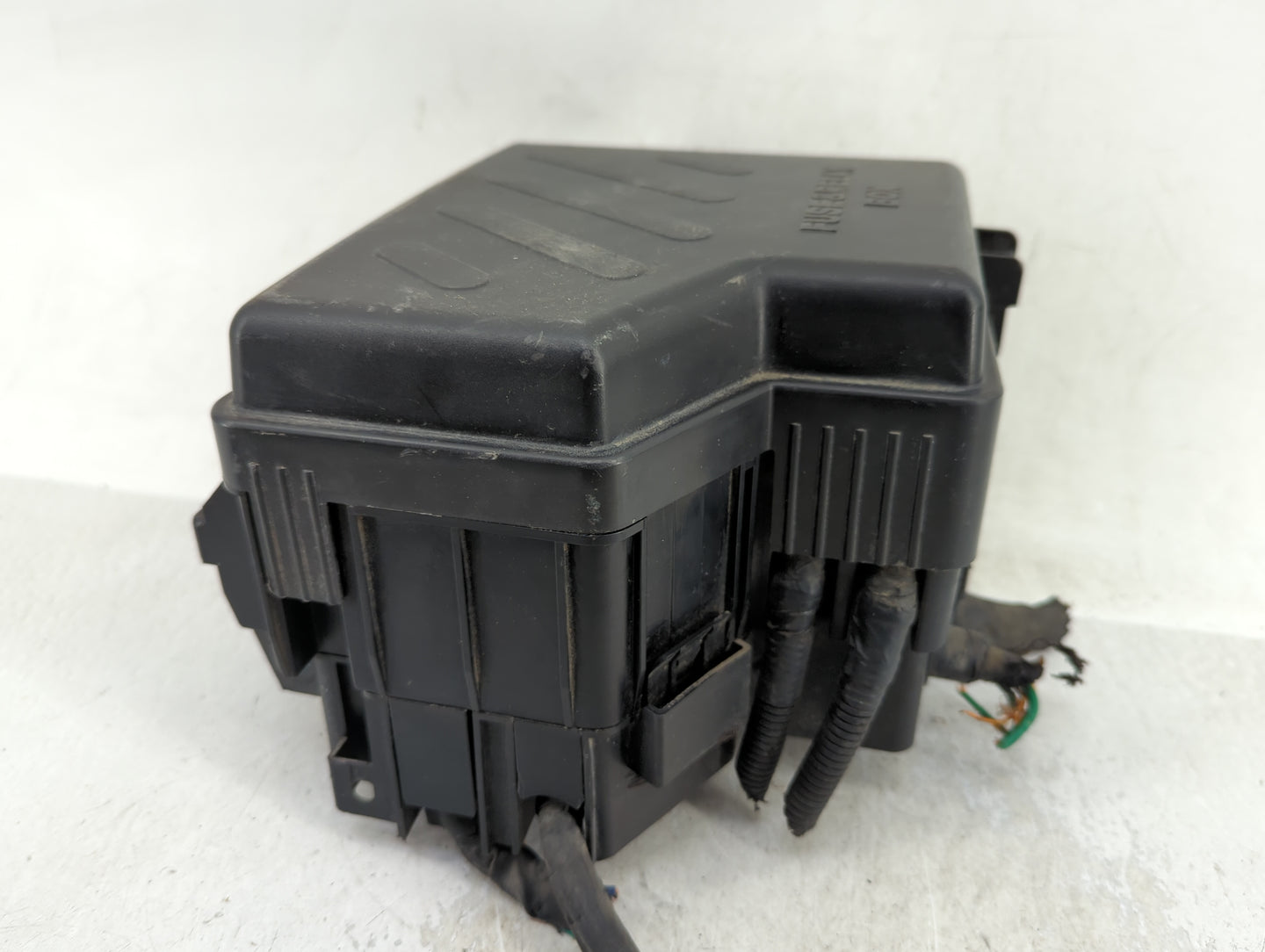 2010-2012 Hyundai Santa Fe Fusebox Fuse Box Panel Relay Module Fits Fits 2010 2011 2012 OEM Used Auto Parts - Oemusedautopar