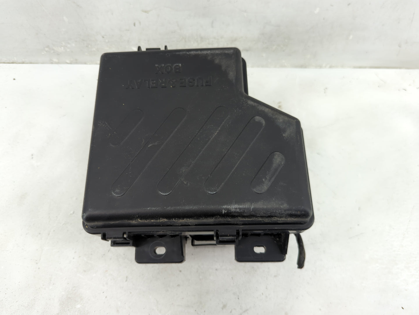 2010-2012 Hyundai Santa Fe Fusebox Fuse Box Panel Relay Module Fits Fits 2010 2011 2012 OEM Used Auto Parts - Oemusedautopar