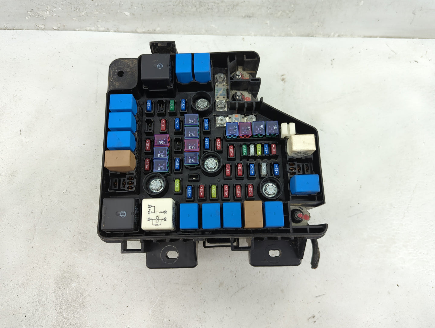 2010-2012 Hyundai Santa Fe Fusebox Fuse Box Panel Relay Module Fits Fits 2010 2011 2012 OEM Used Auto Parts - Oemusedautopar