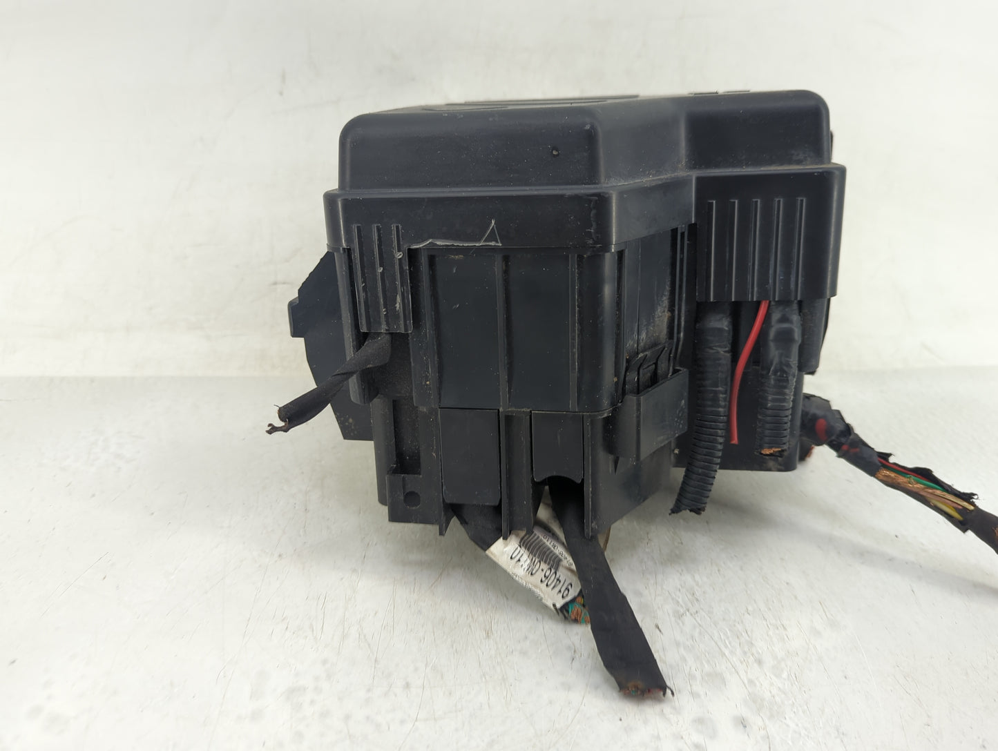 2010-2012 Hyundai Santa Fe Fusebox Fuse Box Panel Relay Module Fits Fits 2010 2011 2012 OEM Used Auto Parts - Oemusedautopar