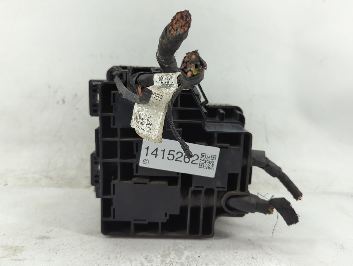 2010-2012 Hyundai Santa Fe Fusebox Fuse Box Panel Relay Module Fits Fits 2010 2011 2012 OEM Used Auto Parts - Oemusedautopar