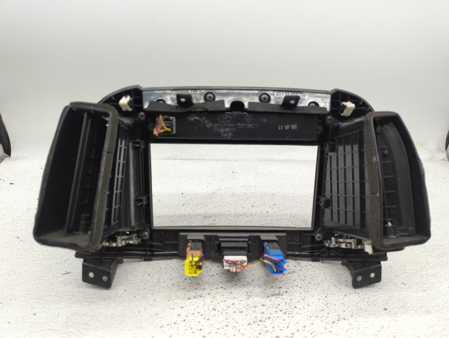 2010 Hyundai Santa Fe Digitial Dash Clock P/N:94520-2B000 Fits OEM Used Auto Parts - Oemusedautoparts1.com