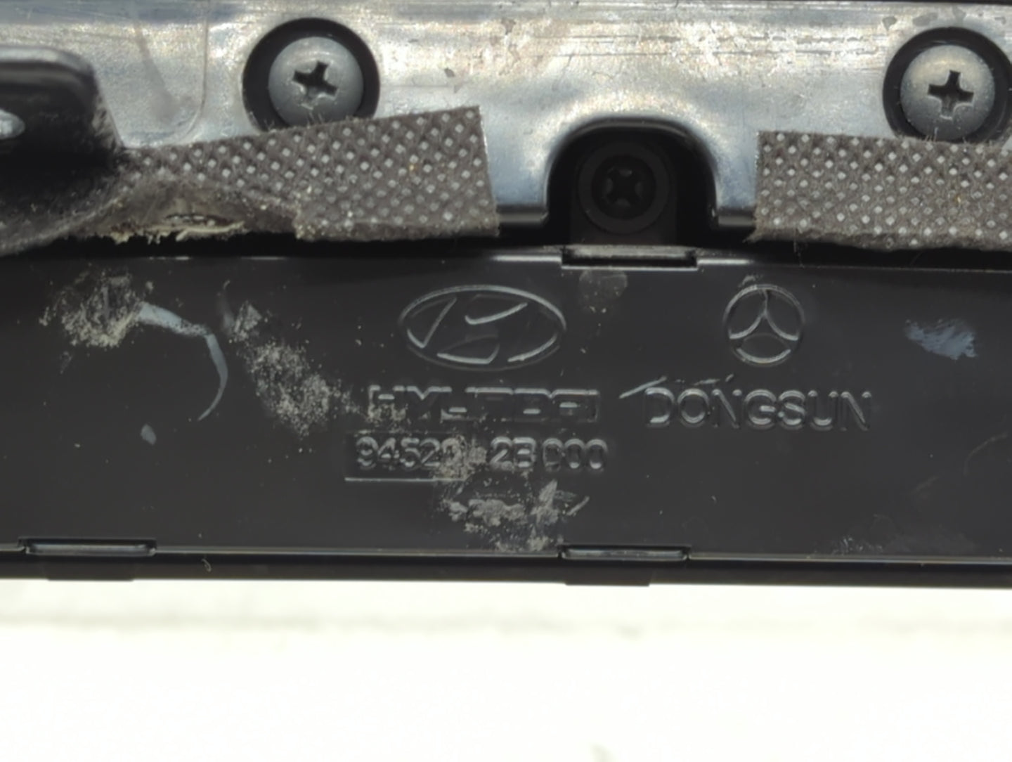 2010 Hyundai Santa Fe Digitial Dash Clock P/N:94520-2B000 Fits OEM Used Auto Parts - Oemusedautoparts1.com