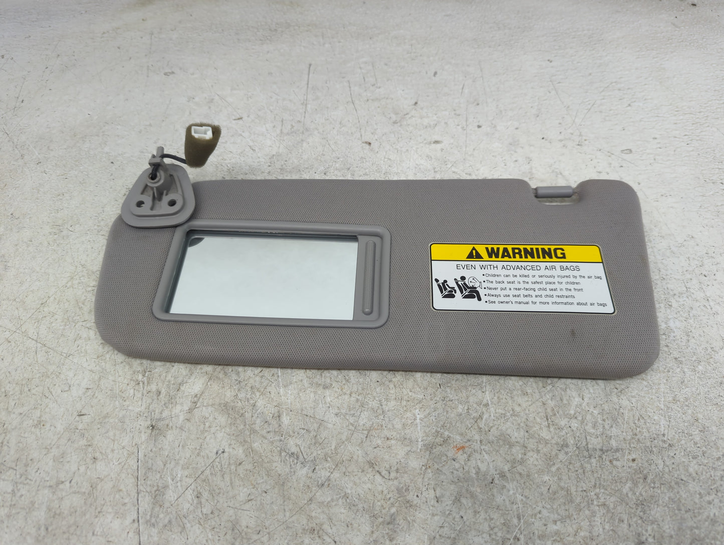2010-2012 Hyundai Santa Fe Sun Visor Shade Replacement Driver Left Mirror Fits Fits 2010 2011 2012 OEM Used Auto Parts - Oem