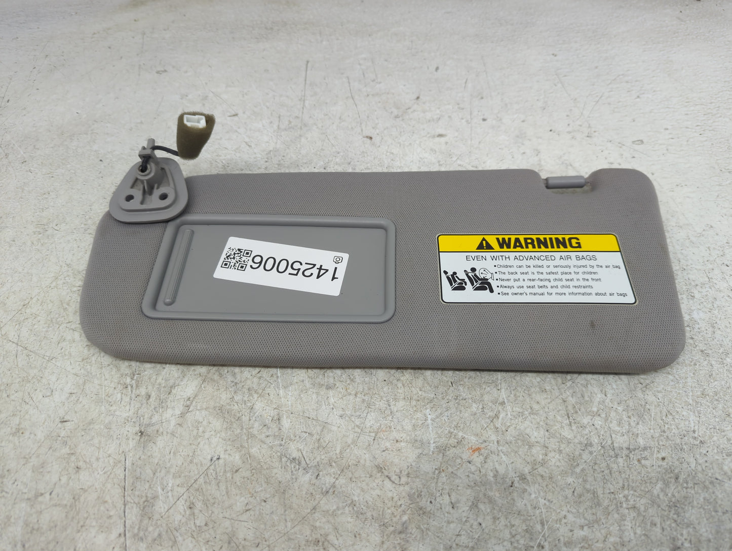 2010-2012 Hyundai Santa Fe Sun Visor Shade Replacement Driver Left Mirror Fits Fits 2010 2011 2012 OEM Used Auto Parts - Oem