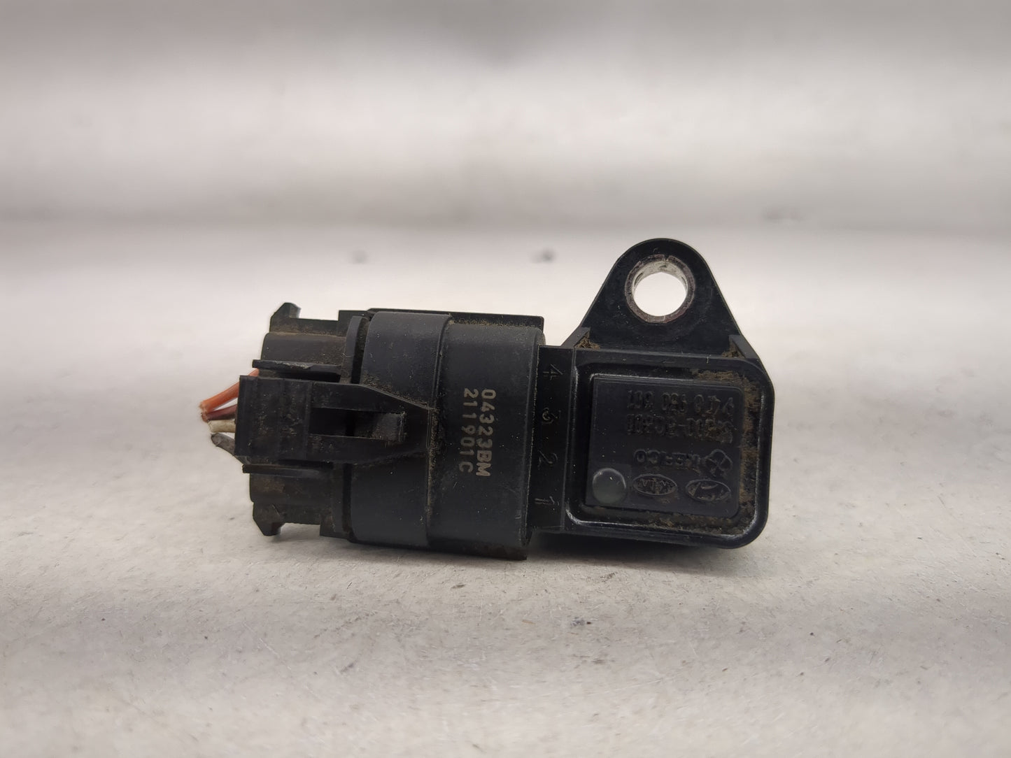 2010-2012 Hyundai Santa Fe Mass Air Flow Meter Maf 1485829 - Oemusedautoparts1.com