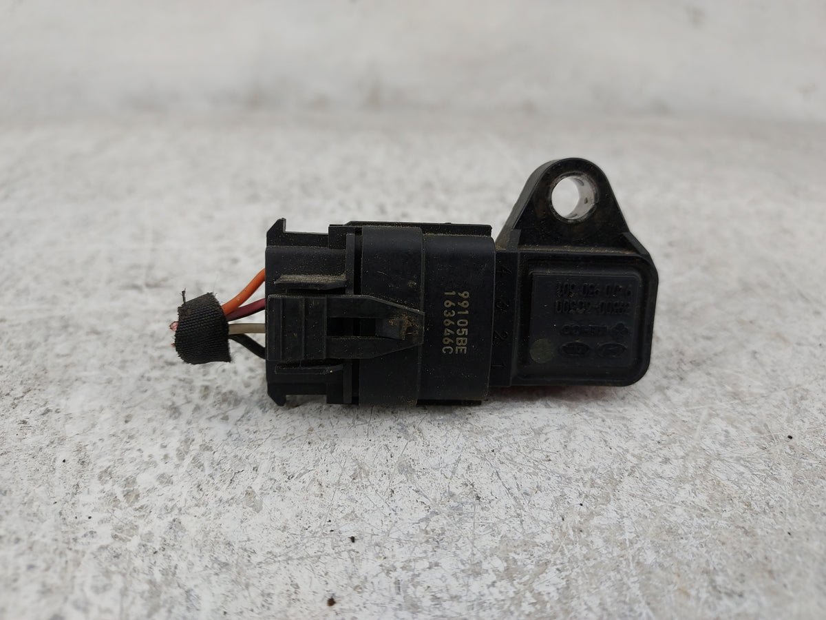 2010-2012 Hyundai Santa Fe Mass Air Flow Meter Maf Sensor 1486867 - Oemusedautoparts1.com