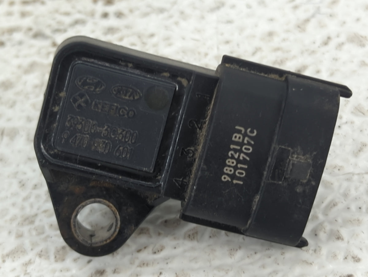 2010-2012 Hyundai Santa Fe Mass Air Flow Meter Maf Sensor 1487906 - Oemusedautoparts1.com