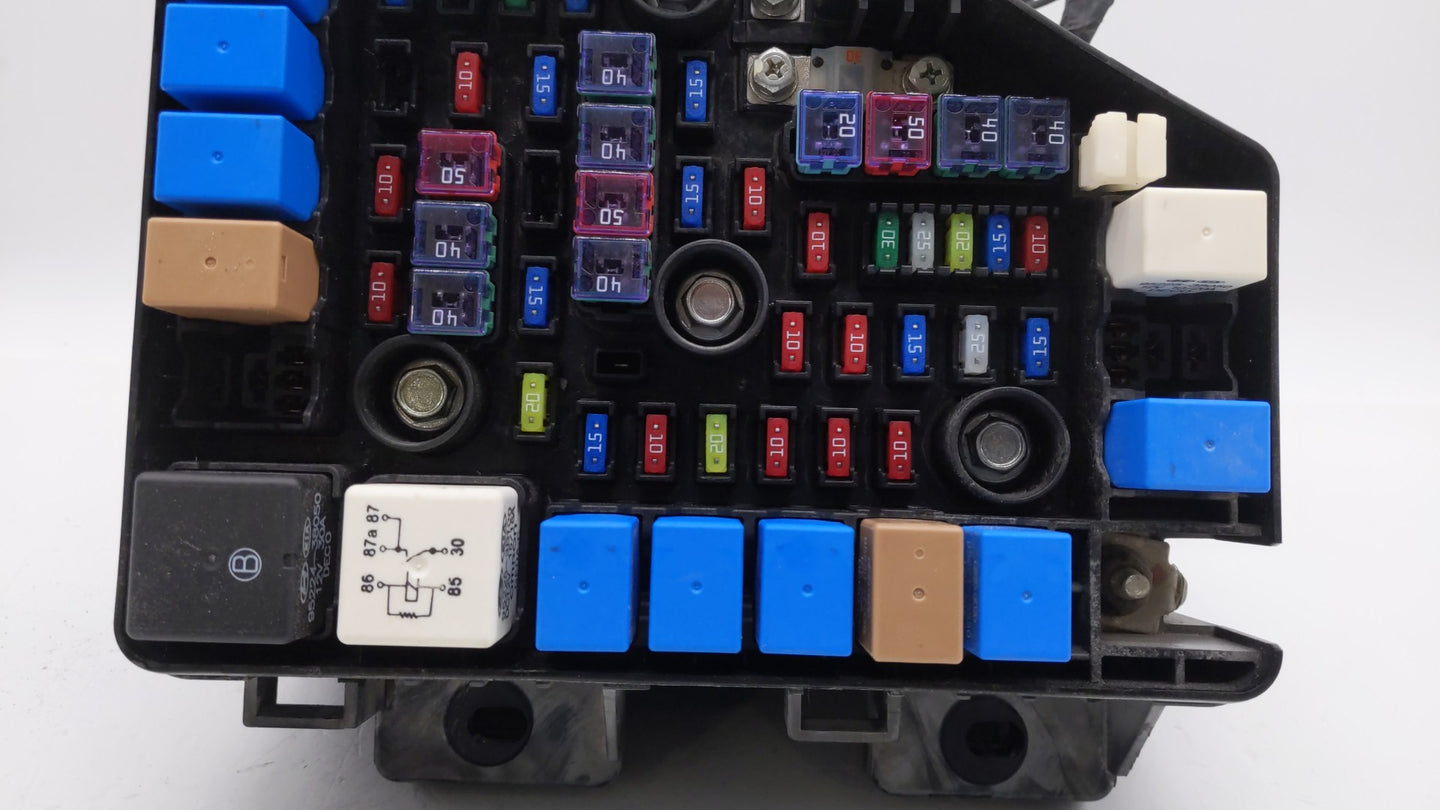 2010-2012 Hyundai Santa Fe Fusebox Fuse Box Panel Relay Module P/N:91115-2B050 91950-2B710 Fits Fits 2010 2011 2012 OEM Used