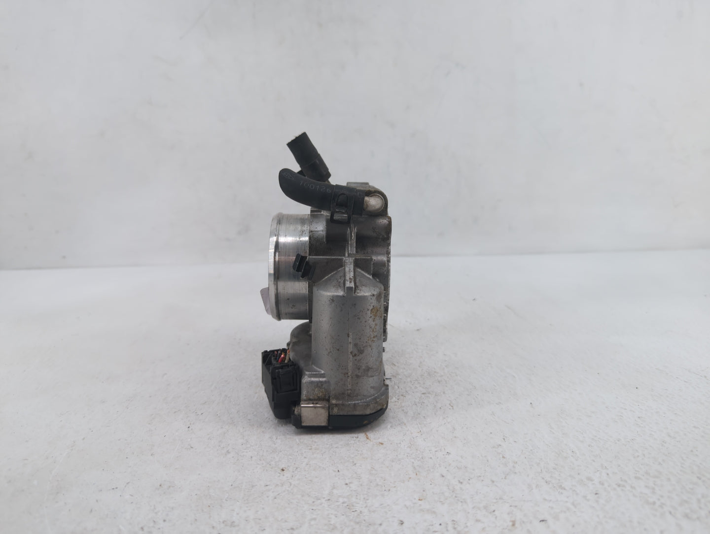 2010-2012 Hyundai Santa Fe Throttle Body P/N:35100-25400 35100-25200 Fits Fits 2006 2007 2008 2009 2010 2011 2012 2013 OEM U