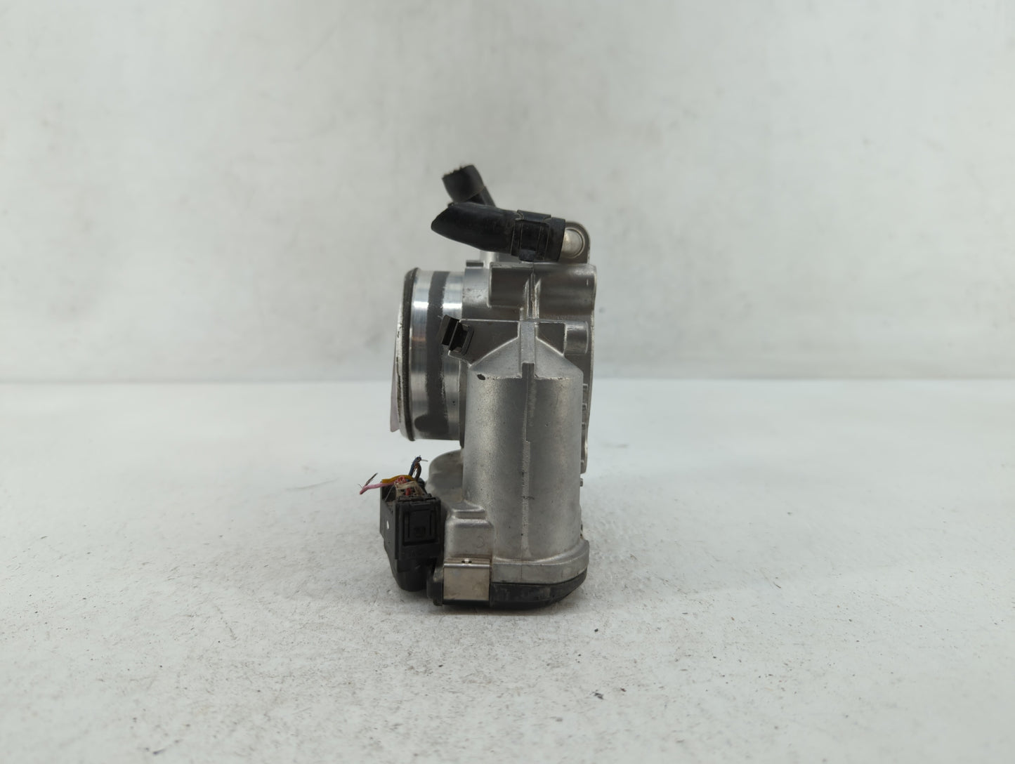 2010-2012 Hyundai Santa Fe Throttle Body P/N:35100-25400 35100-25200 Fits Fits 2006 2007 2008 2009 2010 2011 2012 2013 OEM U