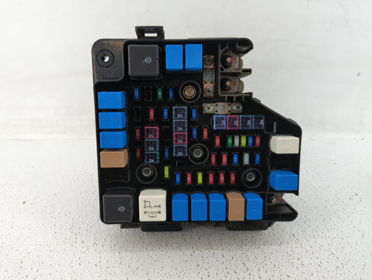 2010-2012 Hyundai Santa Fe Fusebox Fuse Box Panel Relay Module P/N:91406-0W110 91115-2B050, 91950-2B710 Fits Fits 2010 2011 2012 OEM Used Auto Parts