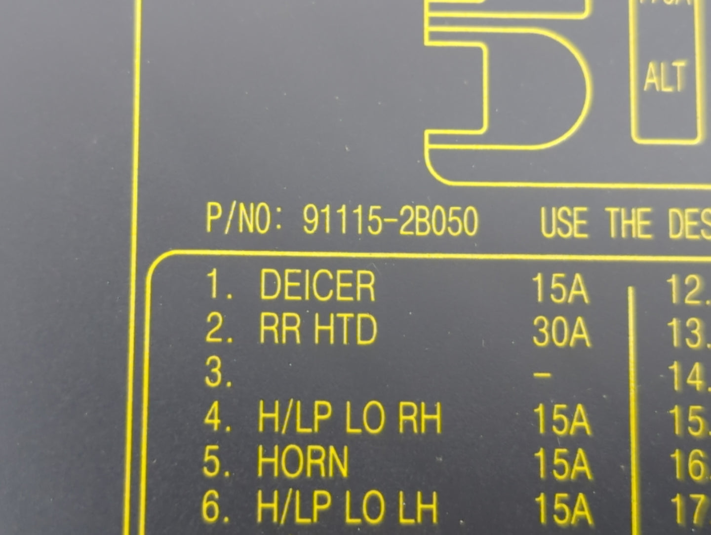 2010-2012 Hyundai Santa Fe Fusebox Fuse Box Panel Relay Module P/N:91406-0W110 91115-2B050, 91950-2B710 Fits Fits 2010 2011 