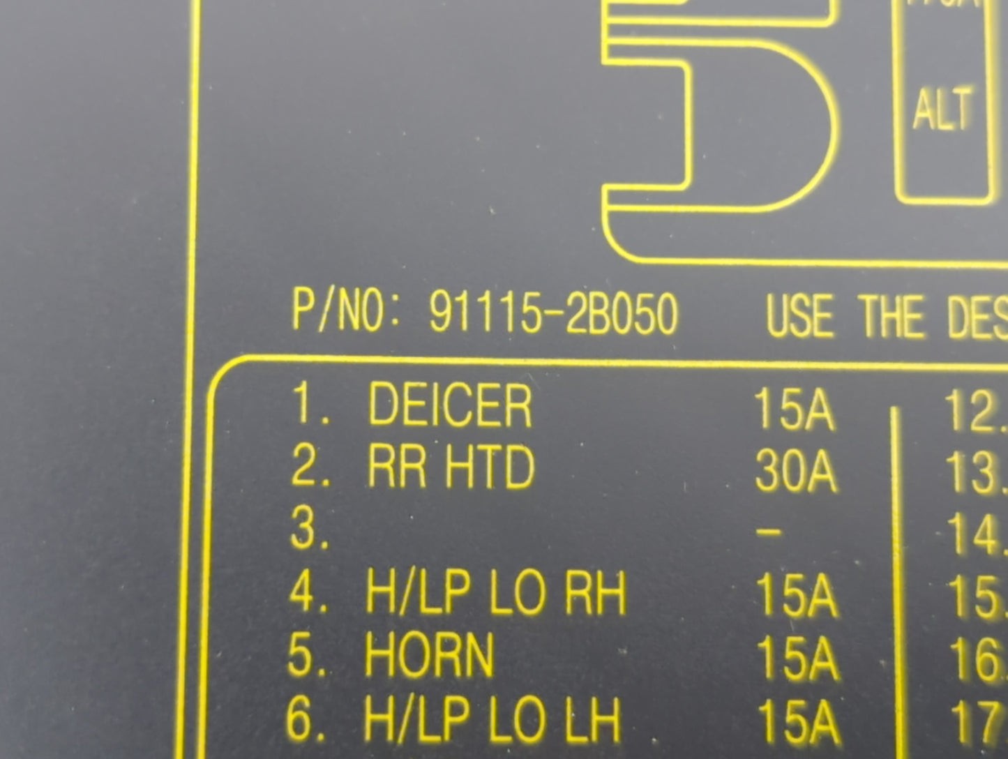 2010-2012 Hyundai Santa Fe Fusebox Fuse Box Panel Relay Module P/N:91406-0W110 91115-2B050, 91950-2B710 Fits Fits 2010 2011 
