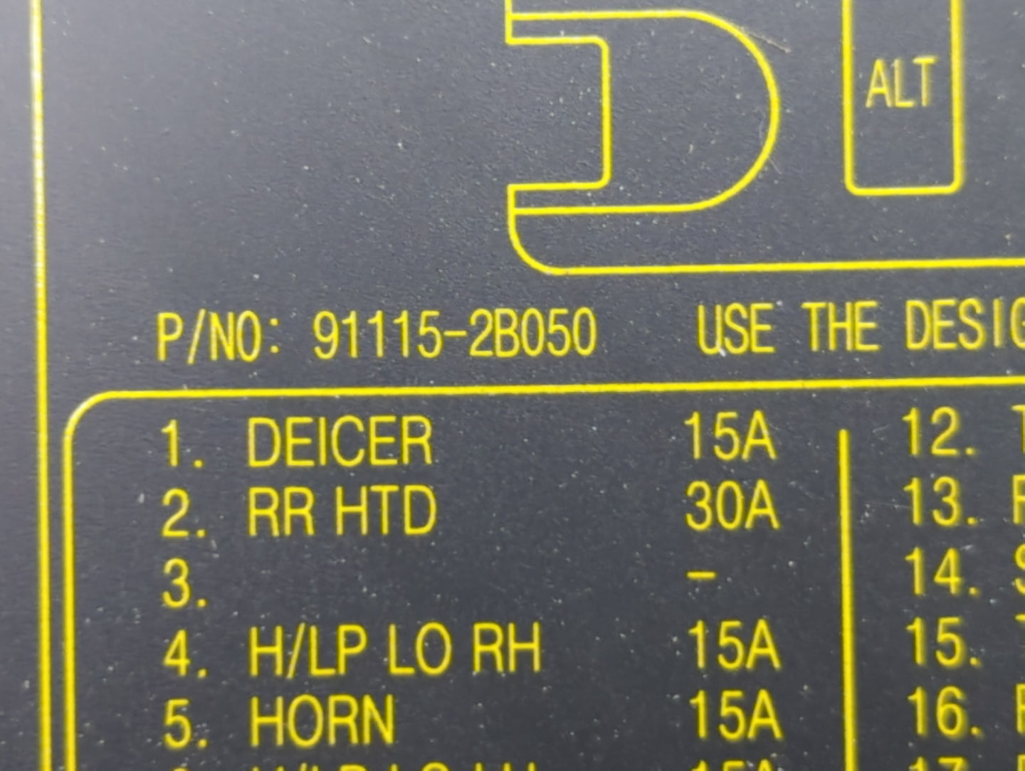 2010-2012 Hyundai Santa Fe Fusebox Fuse Box Panel Relay Module P/N:91406-0W110 91115-2B050, 91950-2B710 Fits Fits 2010 2011 
