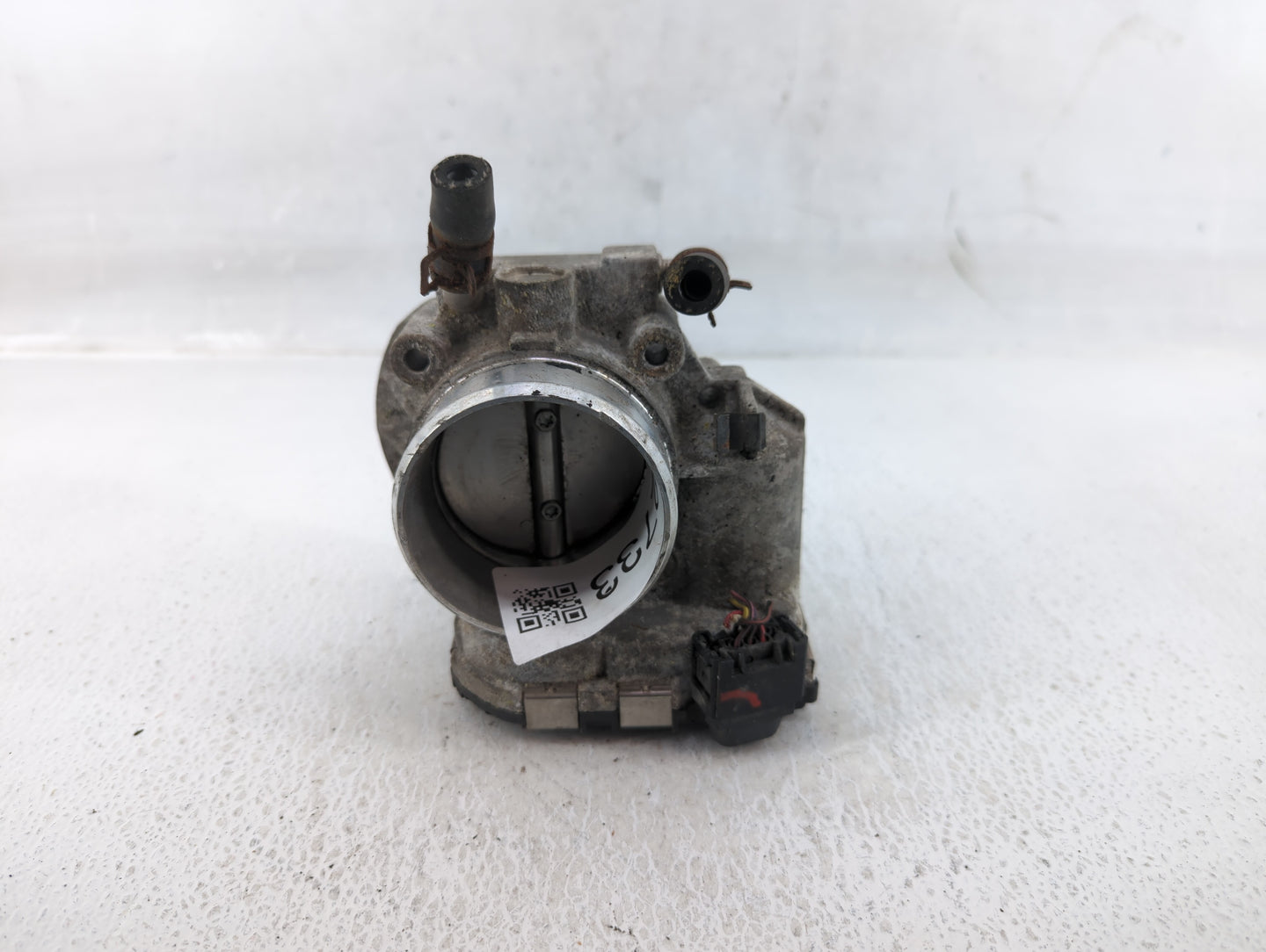 2010-2012 Hyundai Santa Fe Throttle Body P/N:35100-25400 Fits Fits 2006 2007 2008 2009 2010 2011 2012 2013 OEM Used Auto Par