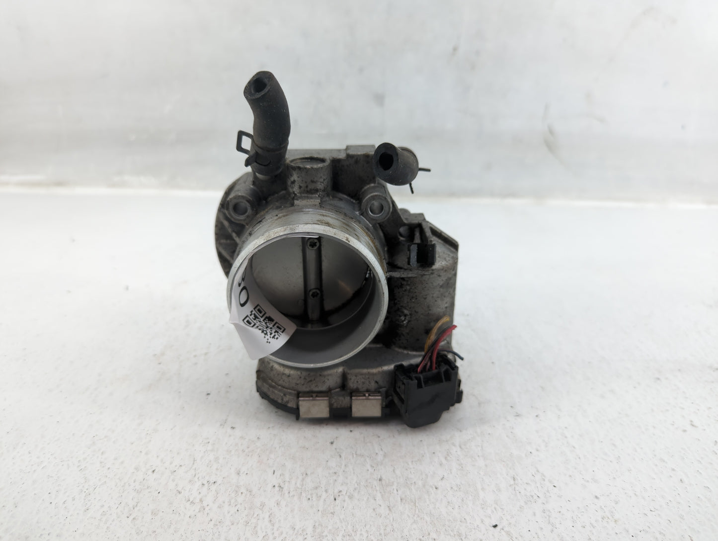 2010-2012 Hyundai Santa Fe Throttle Body P/N:35100-25400 Fits Fits 2006 2007 2008 2009 2010 2011 2012 2013 OEM Used Auto Par
