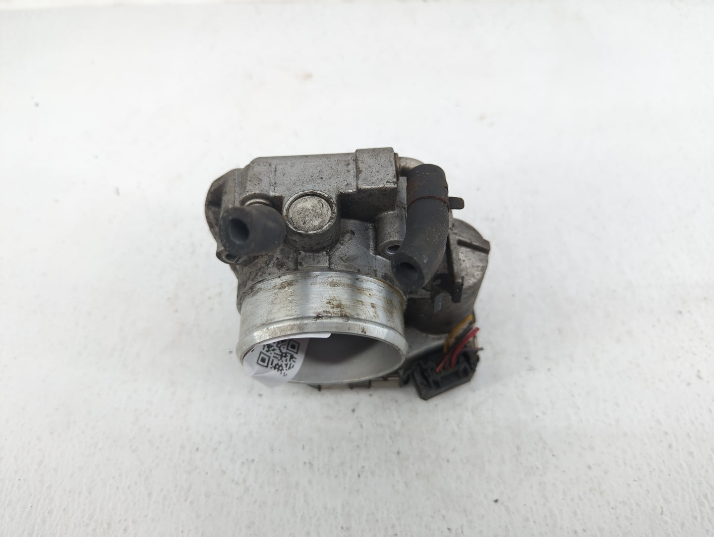 2010-2012 Hyundai Santa Fe Throttle Body P/N:35100-25400 Fits Fits 2006 2007 2008 2009 2010 2011 2012 2013 OEM Used Auto Par