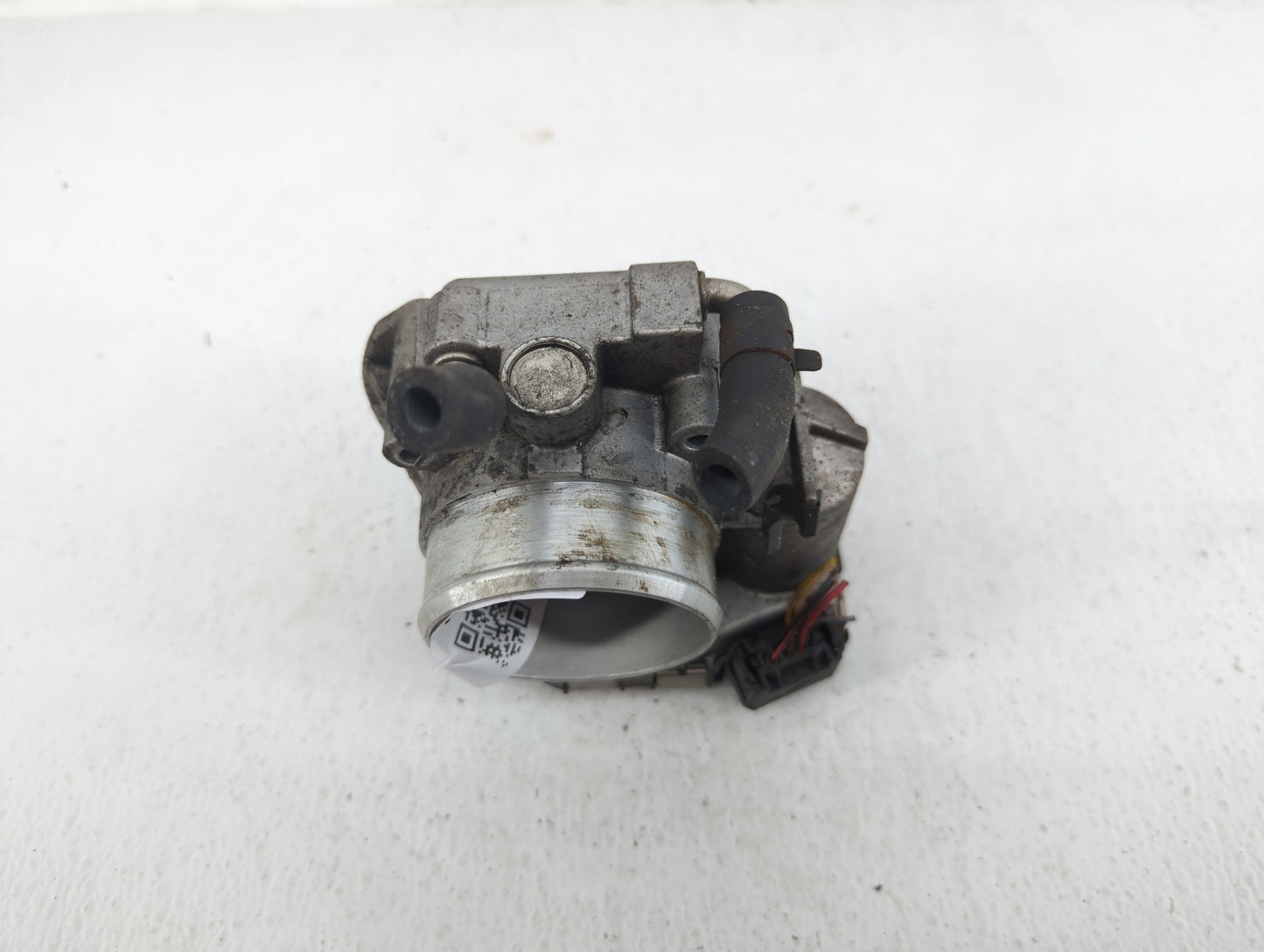 2010-2012 Hyundai Santa Fe Throttle Body P/N:35100-25400 Fits Fits 2006 2007 2008 2009 2010 2011 2012 2013 OEM Used Auto Par