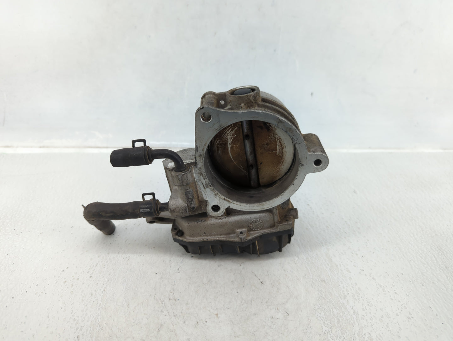 2010-2012 Hyundai Santa Fe Throttle Body P/N:28099075 35100-3C700 Fits Fits 2010 2011 2012 2013 2014 OEM Used Auto Parts - O