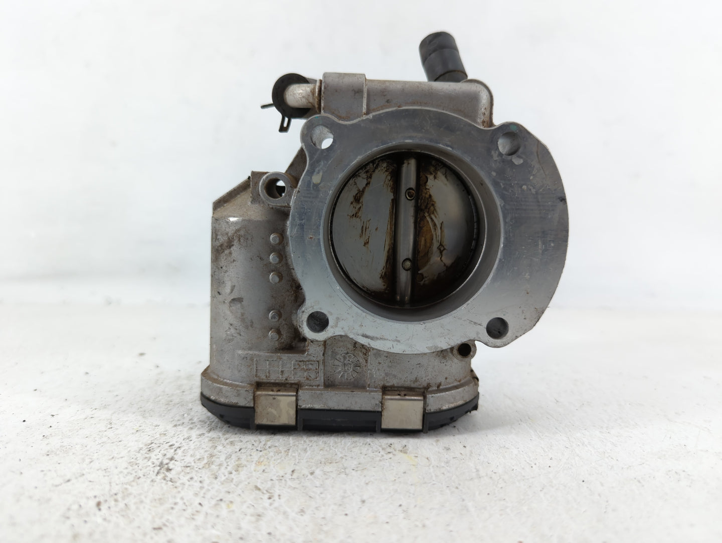 2010-2012 Hyundai Santa Fe Throttle Body P/N:35100-25400 Fits Fits 2006 2007 2008 2009 2010 2011 2012 2013 OEM Used Auto Par
