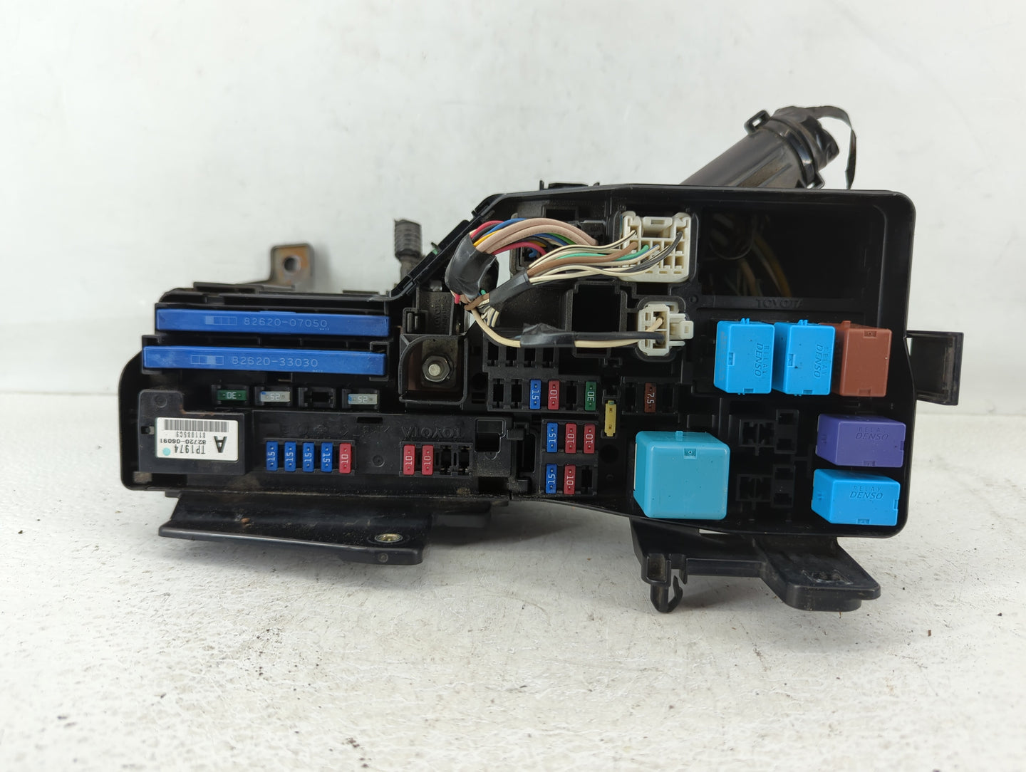 2010 Hyundai Santa Fe Fusebox Fuse Box Panel Relay Module P/N:82720-06091 Fits OEM Used Auto Parts - Oemusedautoparts1.com