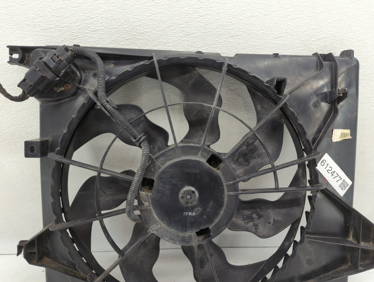 2010-2012 Hyundai Santa Fe Left Radiator Fan Motor Assembly Black 612477 - Oemusedautoparts1.com