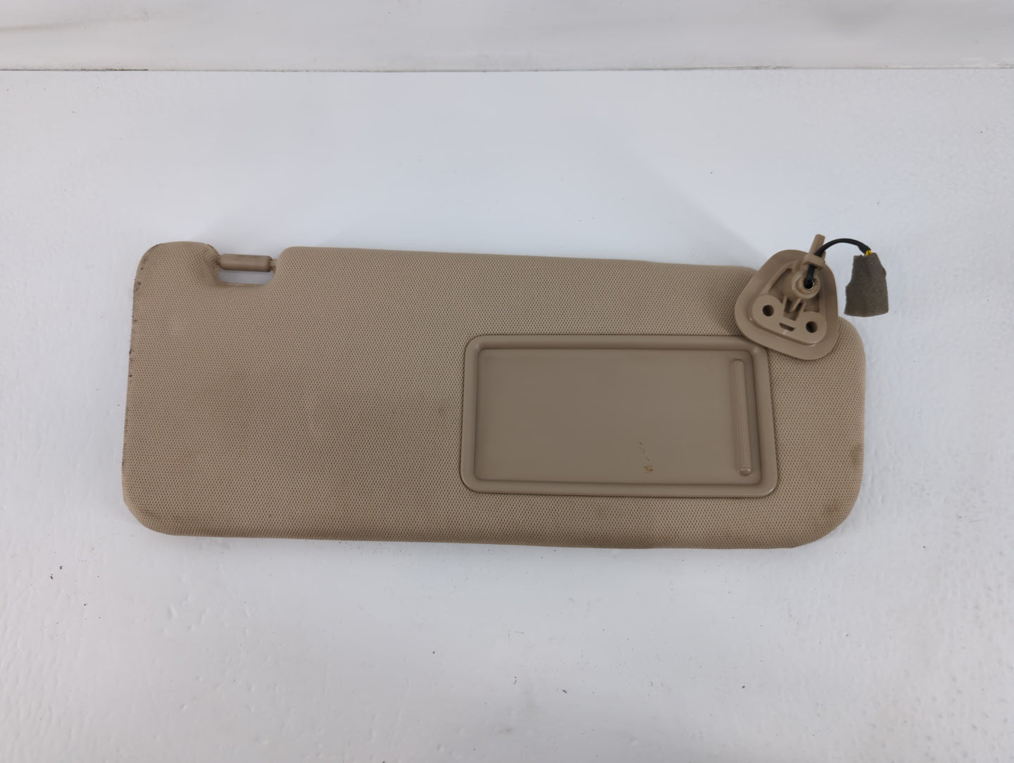 2010-2012 Hyundai Santa Fe Sun Visor Shade Replacement Driver Left Mirror Fits Fits 2010 2011 2012 OEM Used Auto Parts - Oem