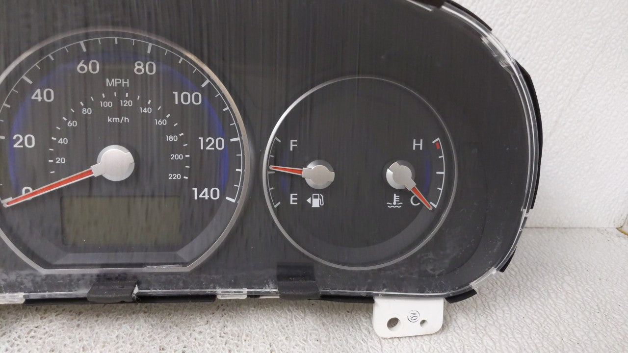 2010-2012 Hyundai Santa Fe Instrument Cluster Speedometer Gauges P/N:94011-0W031 Fits Fits 2010 2011 2012 OEM Used Auto Part