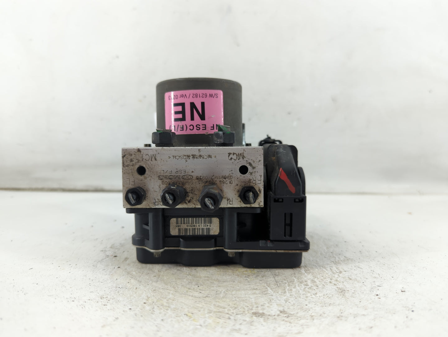 2009-2010 Hyundai Sonata ABS Pump Control Module Replacement P/N:0 265 230 021 Fits Fits 2009 2010 OEM Used Auto Parts - Oem