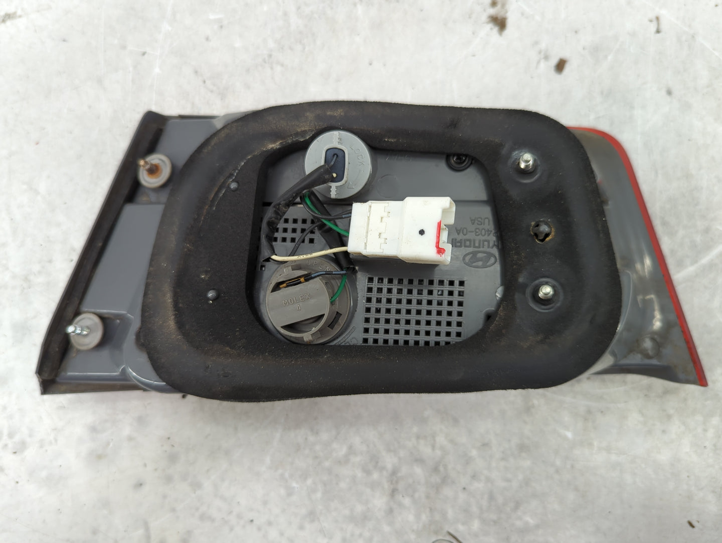 2009-2010 Hyundai Sonata Driver Left Side Deck Lid Mounted Tail Light - Oemusedautoparts1.com