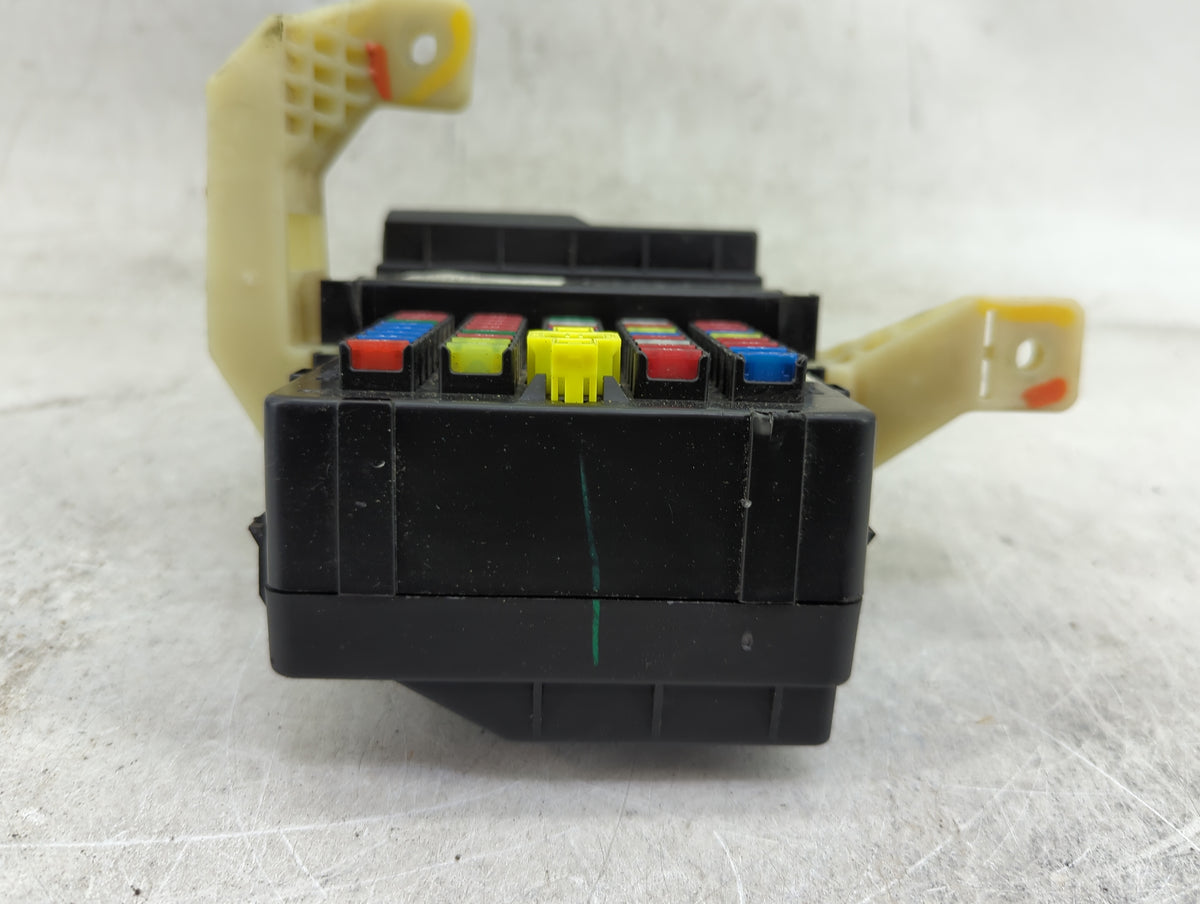 2009-2010 Hyundai Sonata Body Control Module Bcm Inner Cabin Fuse Box - Oemusedautoparts1.com