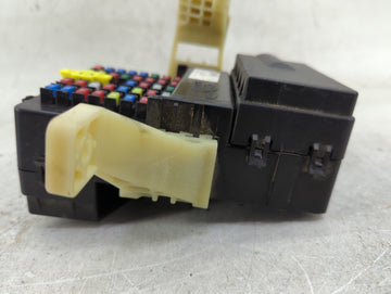 2009-2010 Hyundai Sonata Body Control Module Bcm Inner Cabin Fuse Box