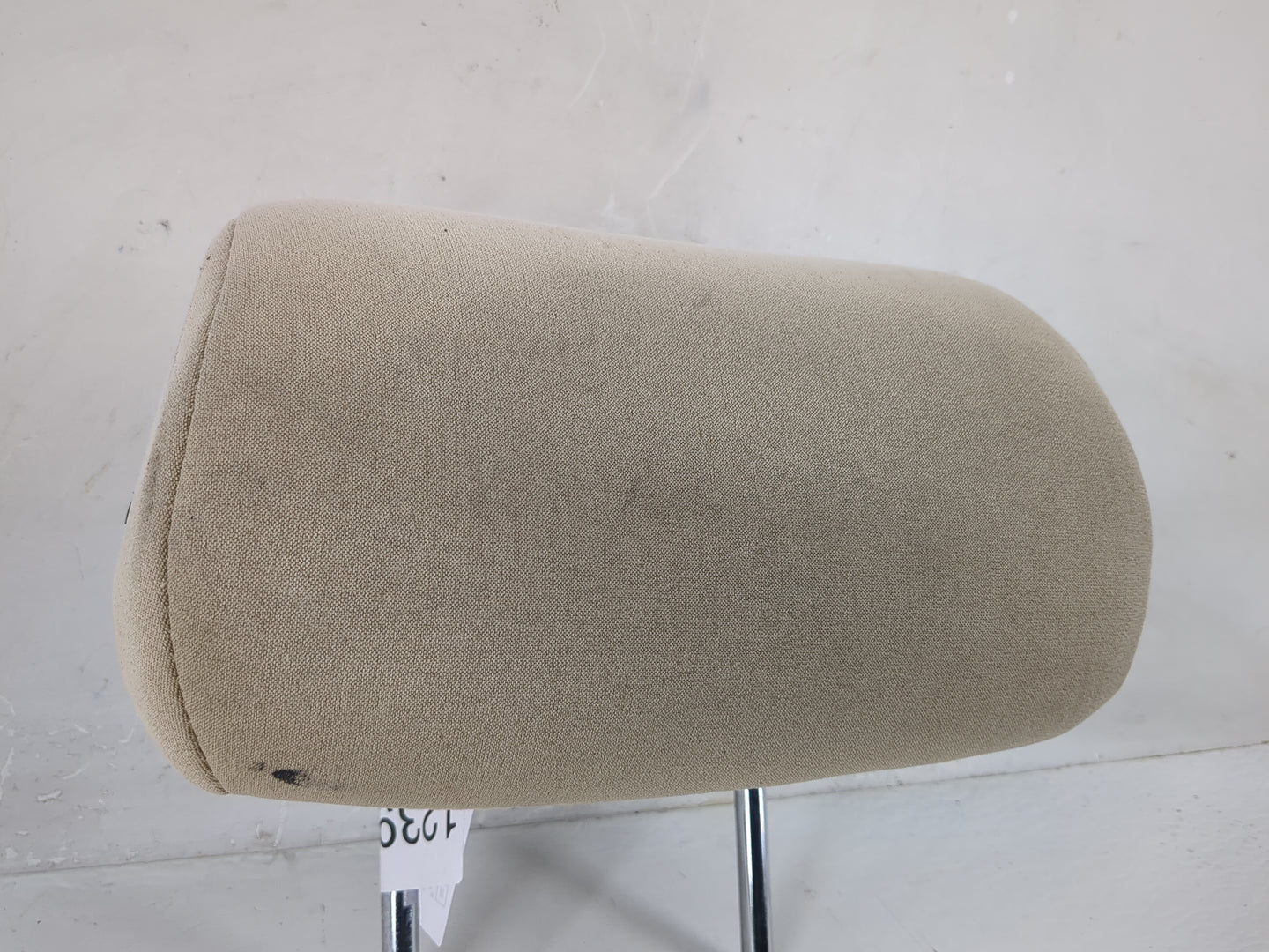 2010 Hyundai Sonata Headrest Head Rest Front Driver Passenger Seat - Oemusedautoparts1.com